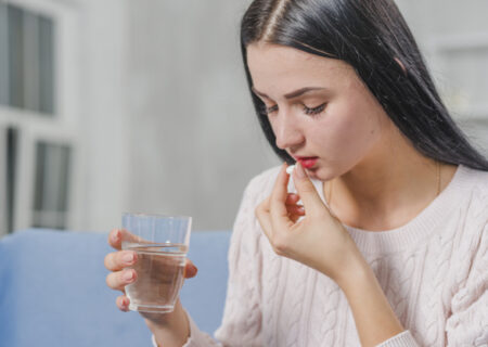 خوردن دارو با معده خالی ضرر داره یا نه ؟