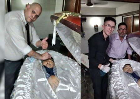 عکس جسد مارادونا و سلفی گرفتن با آن در پزشکی قانونی