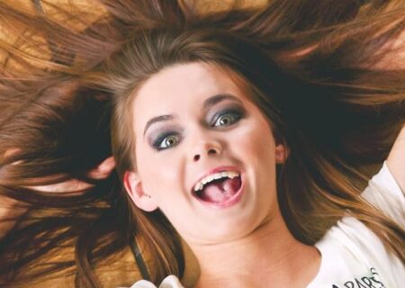 علائم آدم های عاطفی و احساساتی