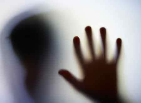 تاثیر آزار جنسی در پسران بیشتر است یا دختران؟